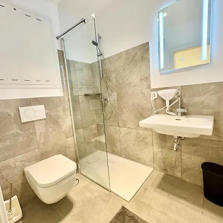 Stylish Premium Apartment With Patio Apartment Wiener Neudorf