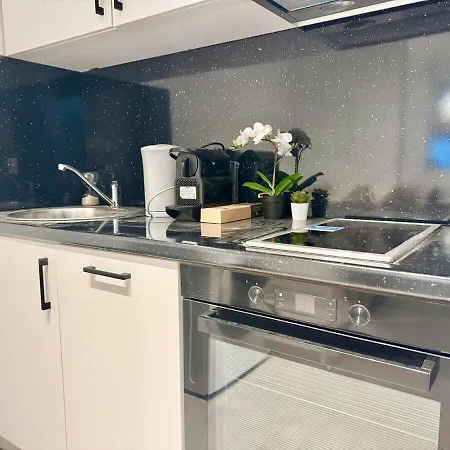Apartment Stylish Premium With Patio *