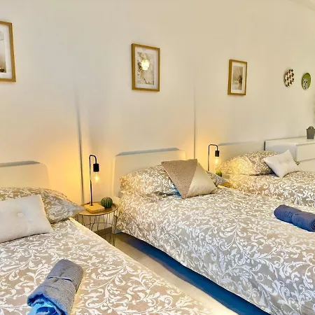 Stylish Premium With Patio Wiener Neudorf