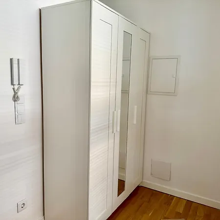 Apartment Stylish Premium Apartment With Patio