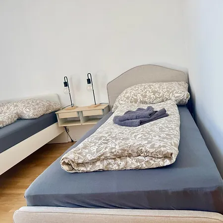 Stylish Premium Apartment With Patio * Wiener Neudorf