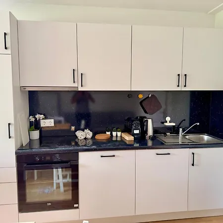 Stylish Premium With Patio Wiener Neudorf