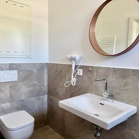 Stylish Premium Apartment With Patio Apartment Wiener Neudorf